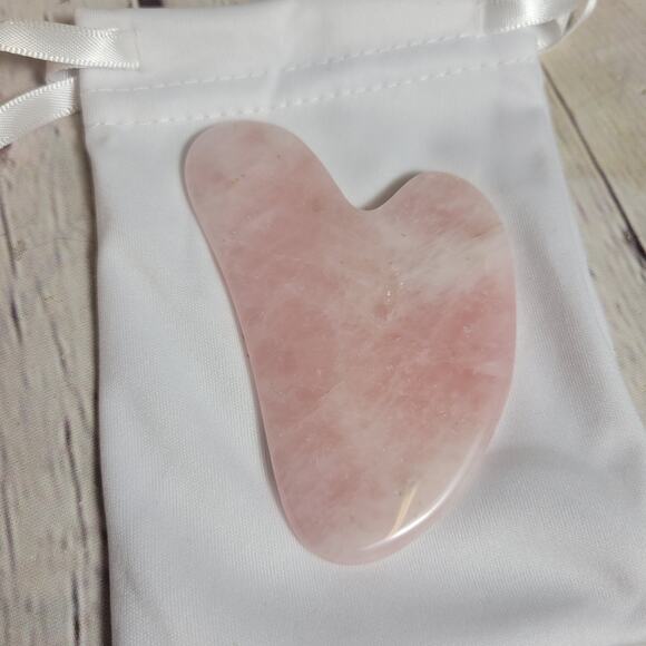 Seacret Rose Quartz Heart Gua Sha Facial Massage Stone Bio Shield Complex NEW - Picture 2 of 5